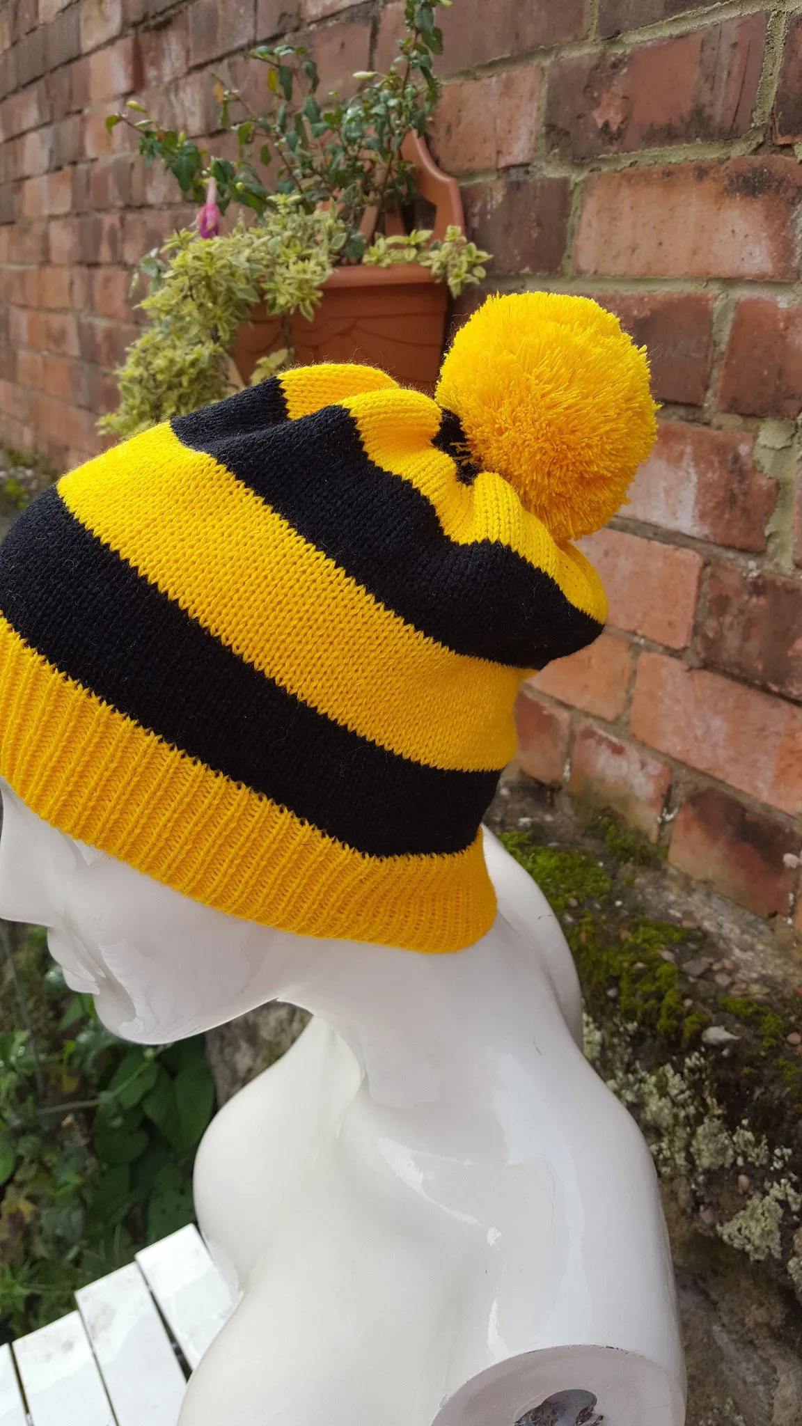 Hufflepuff Pom pom beanie hat