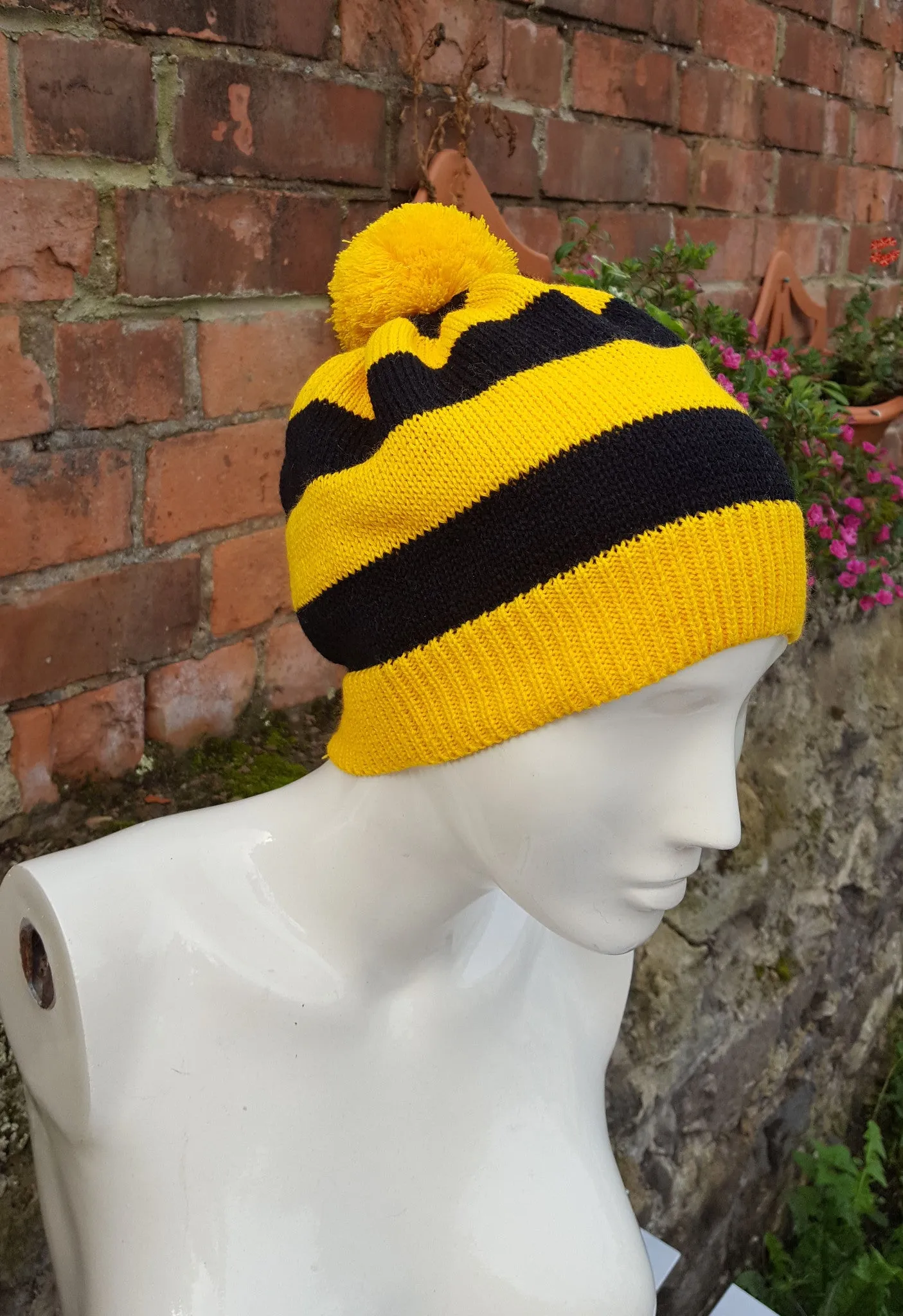 Hufflepuff Pom pom beanie hat